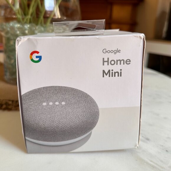Google Home Mini - Picture 2 of 4
